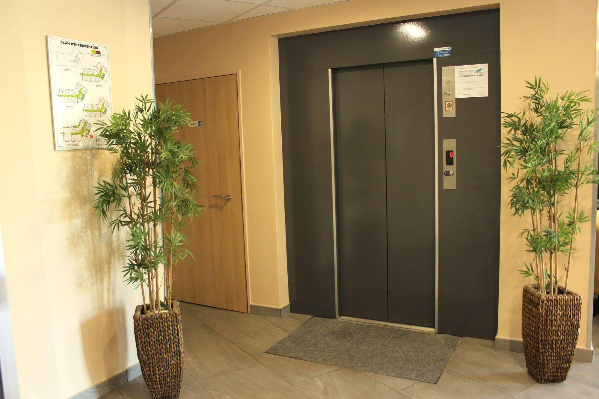 Wink Hotel Juvisy Juvisy-sur-Orge Exterior foto