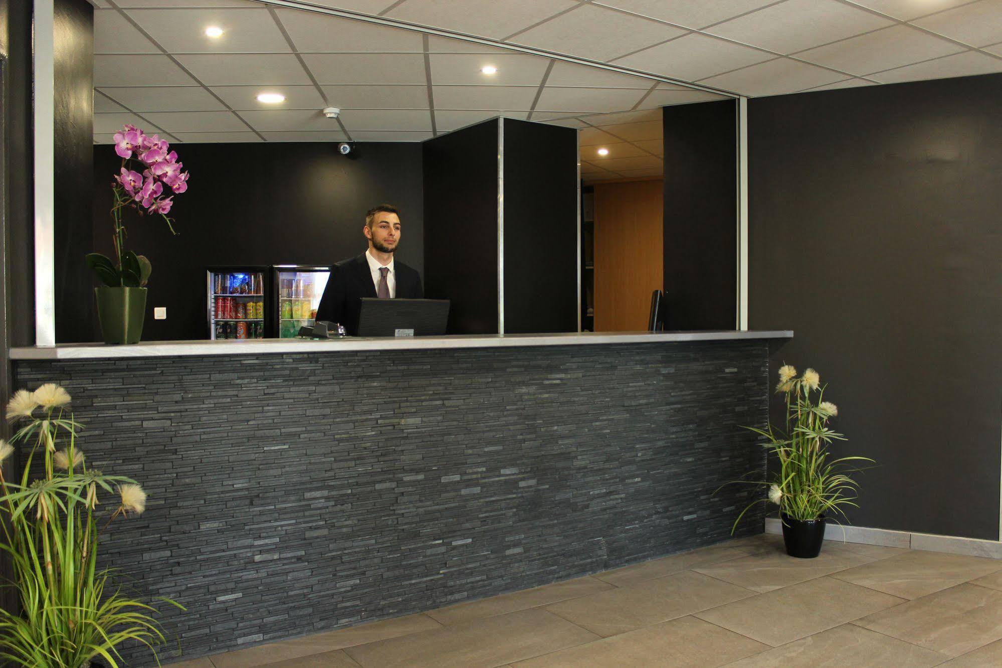 Wink Hotel Juvisy Juvisy-sur-Orge Exterior foto